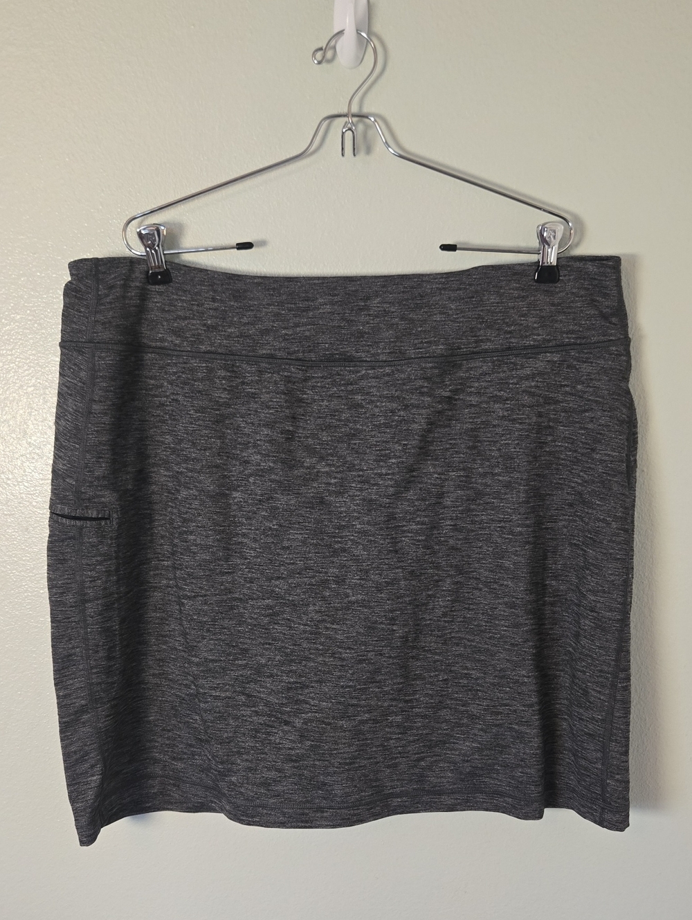 Duluth Trading Company | Gray Heathered NoGA Stretch Skort Size XL